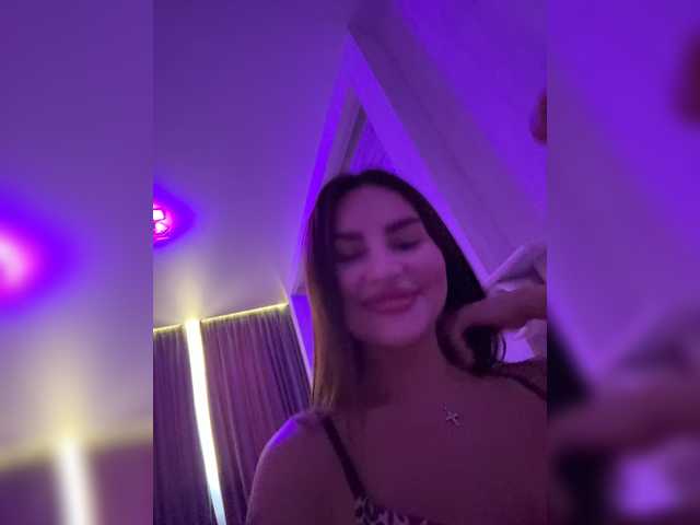 sweetkira25 live cam on BongaCams