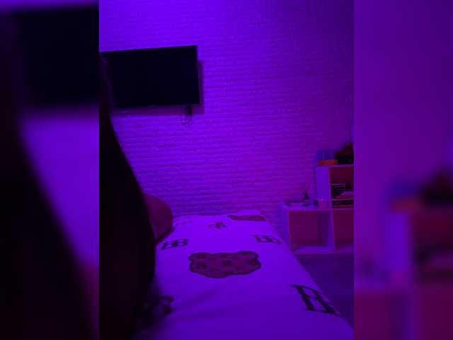 sweetkira25 live cam on BongaCams