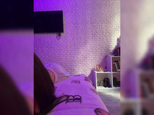 sweetkira25's BongaCams show and profile