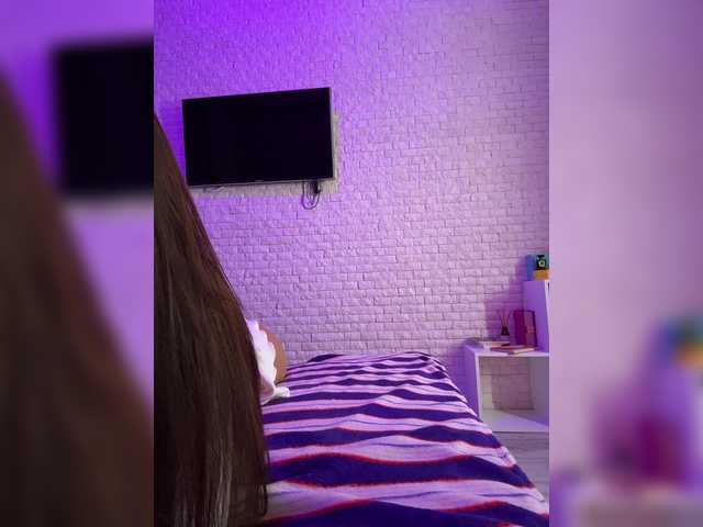 sweetkira25 live cam on BongaCams