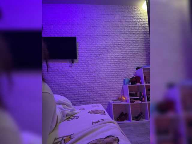 sweetkira25 live webcam show