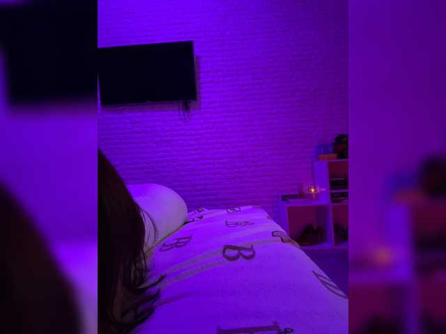 sweetkira25 live webcam show