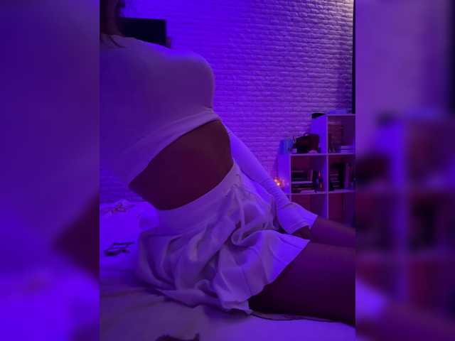 sweetkira25 live webcam show