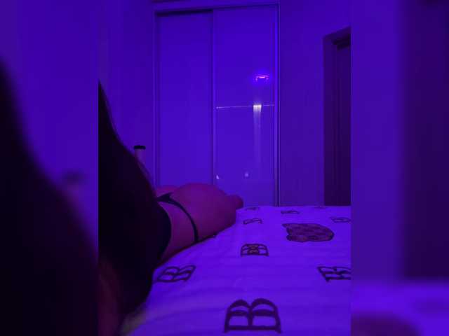 sweetkira25 live cam on BongaCams