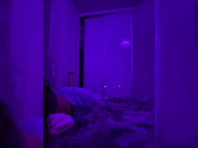 sweetkira25 live cam on BongaCams