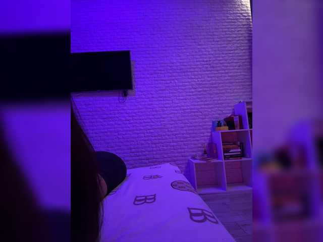 sweetkira25 live cam on BongaCams