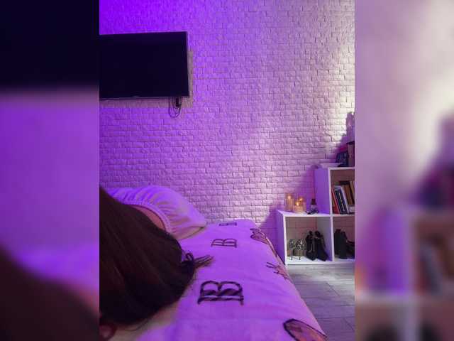 sweetkira25's BongaCams show and profile