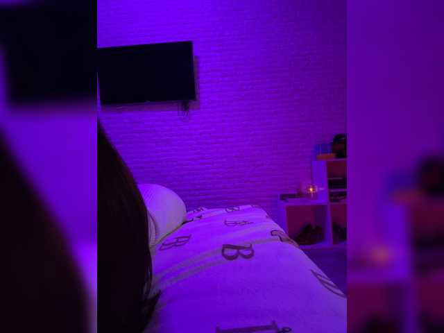 sweetkira25 live webcam show