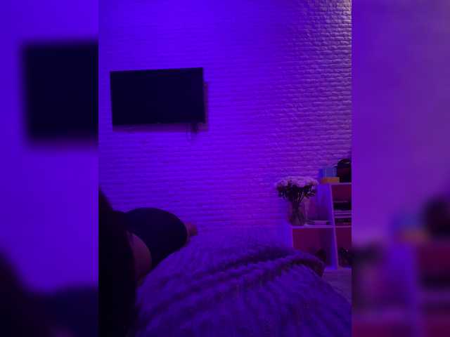 sweetkira25 live cam on BongaCams