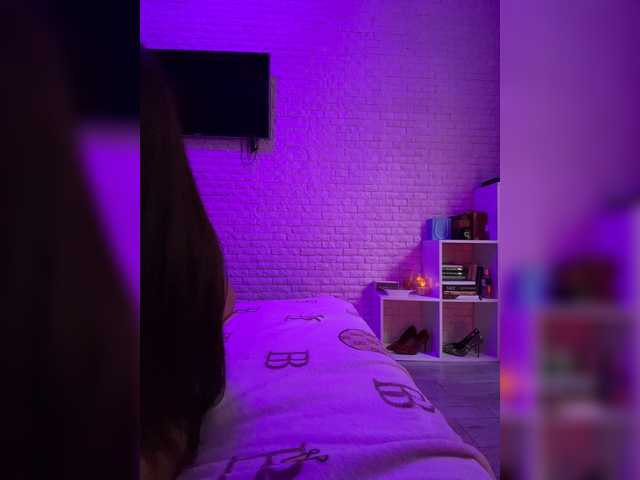 sweetkira25 live webcam show