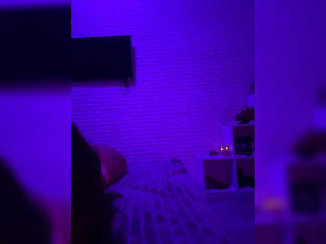 sweetkira25 live cam on BongaCams