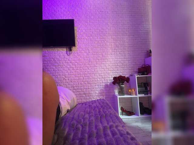 sweetkira25 live cam on BongaCams