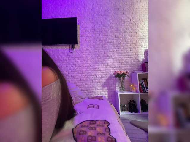 sweetkira25's BongaCams show and profile