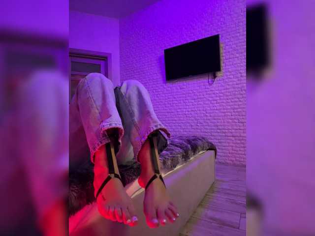 sweetkira25 live cam on BongaCams