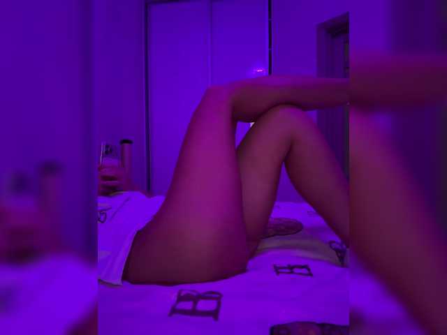 sweetkira25 live cam on BongaCams