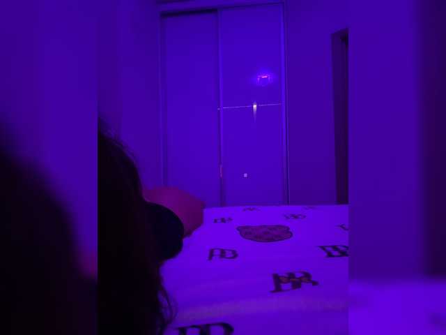 le modèle grkvs est en webcam porno dans un show sur le site bongacams, il possède les tags suivants: White/Caucasian,Brunette,Shaved