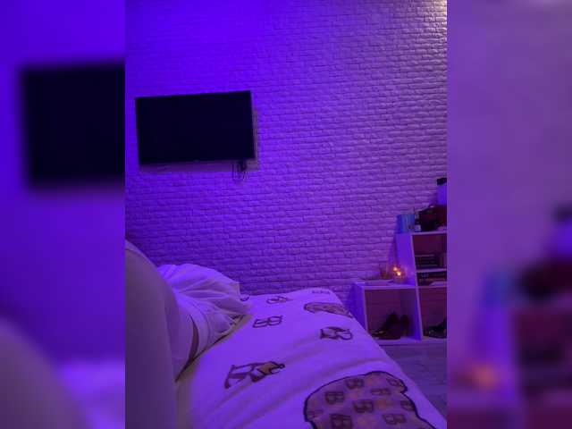 sweetkira25 live webcam show