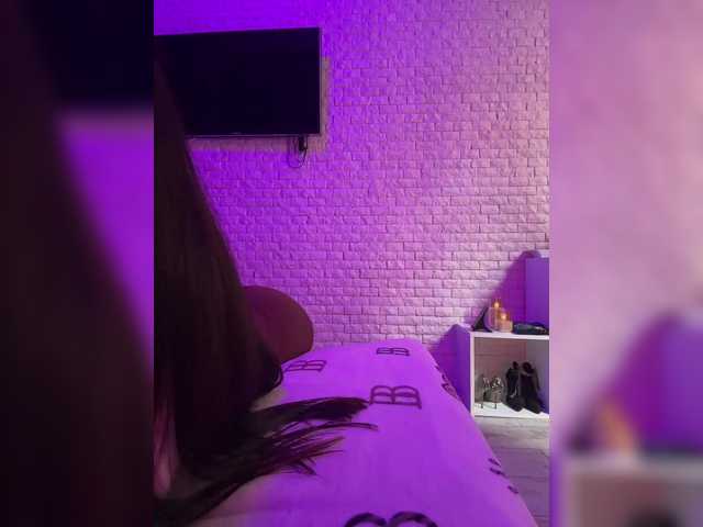 sweetkira25's BongaCams show and profile