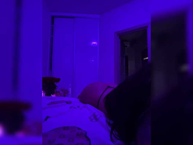 sweetkira25 live cam on BongaCams