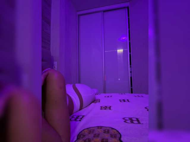 sweetkira25 live cam on BongaCams
