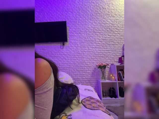 sweetkira25's BongaCams show and profile