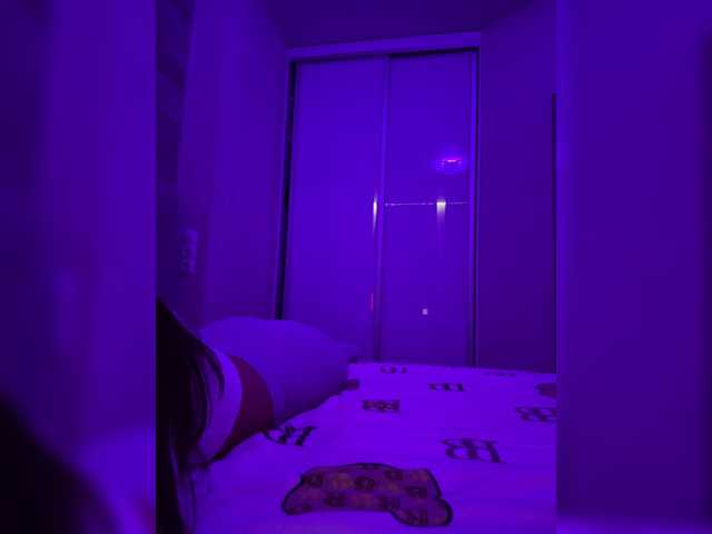 sweetkira25 live cam on BongaCams