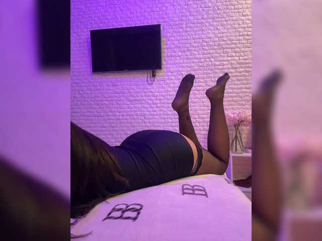 sweetkira25 live sex