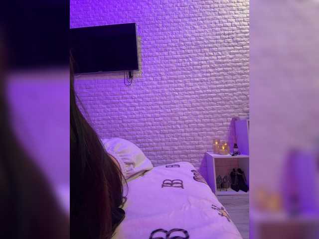 sweetkira25's BongaCams show and profile