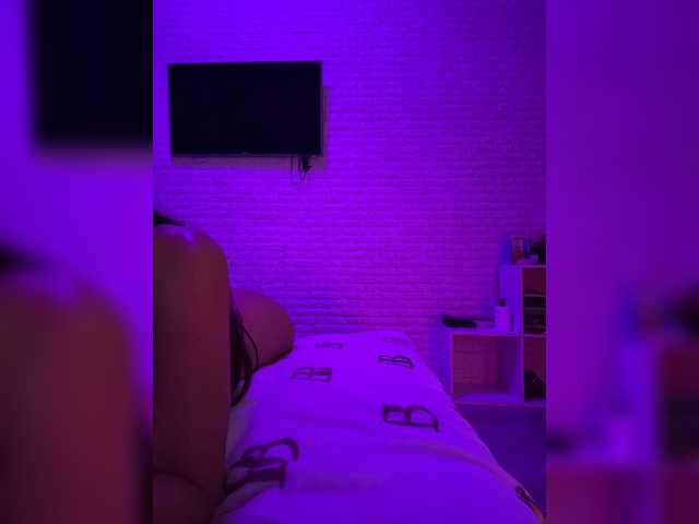 sweetkira25 live sex show