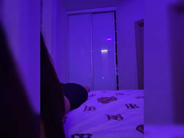 sweetkira25 live cam on BongaCams