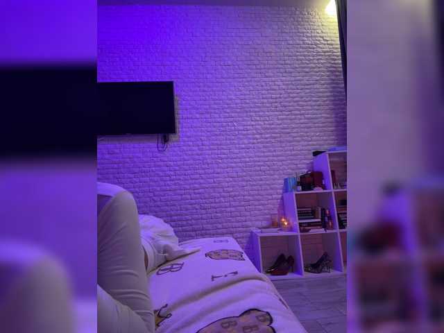 sweetkira25 live webcam show