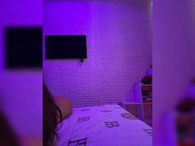 sweetkira25 live cam on BongaCams