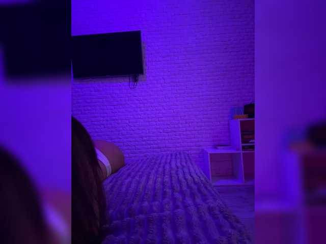 sweetkira25 live cam on BongaCams