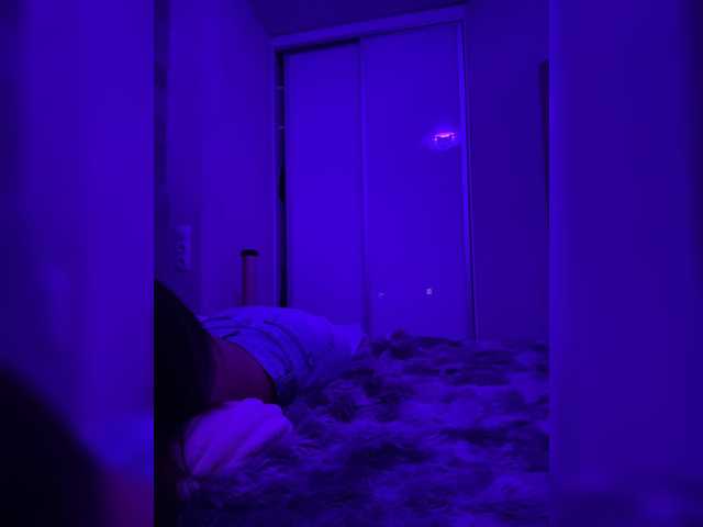 sweetkira25 live cam on BongaCams