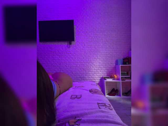 sweetkira25 live webcam show