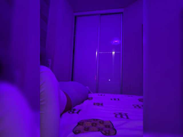 sweetkira25 live cam on BongaCams