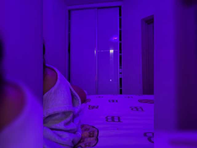 sweetkira25 live cam on BongaCams