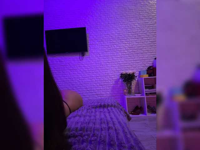 sweetkira25 live cam on BongaCams