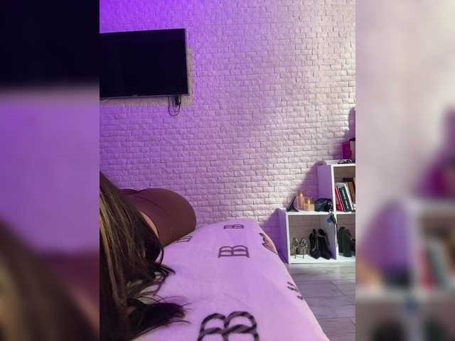 sweetkira25's BongaCams show and profile