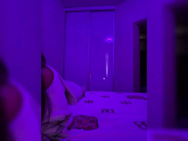 sweetkira25 live cam on BongaCams