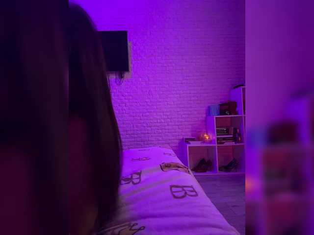 sweetkira25 live webcam show