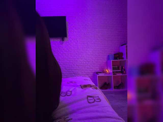 sweetkira25 live webcam show