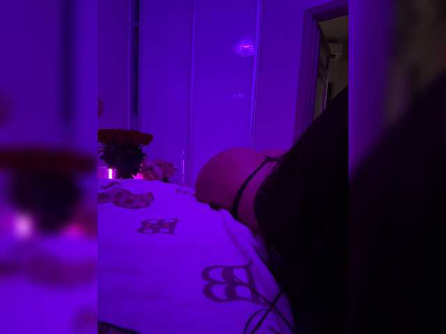 sweetkira25 live cam on BongaCams