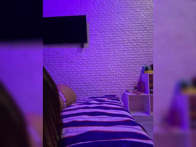 sweetkira25 live cam on BongaCams