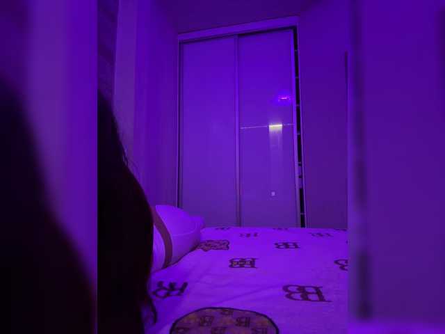 sweetkira25 live cam on BongaCams