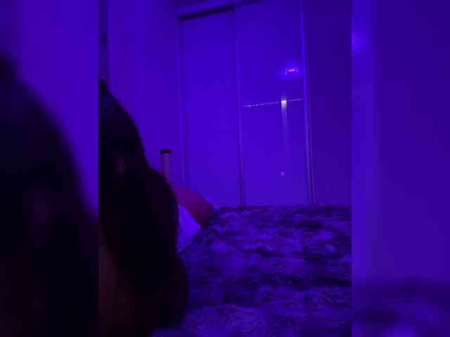 sweetkira25's webcam live show