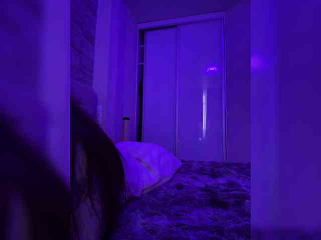 sweetkira25's webcam live show