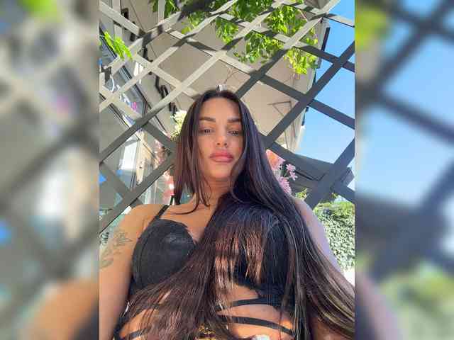 Acest model este live acum. sweetkira25