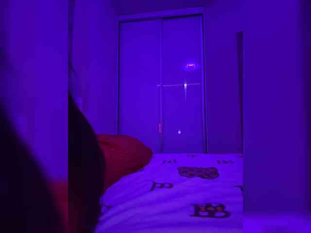 sweetkira25's webcam live show