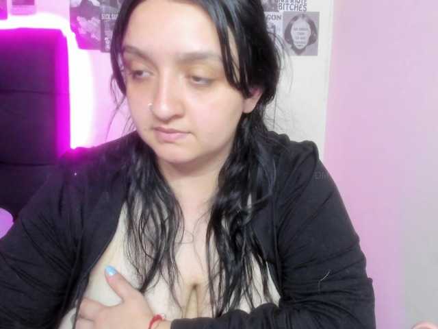 maliihott4u live cam on UnifiedCams